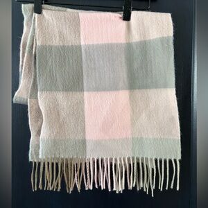 Classic Cashmere Fringe Trim Pink Gray Rectangular Scarf Made in Scotland 72x12